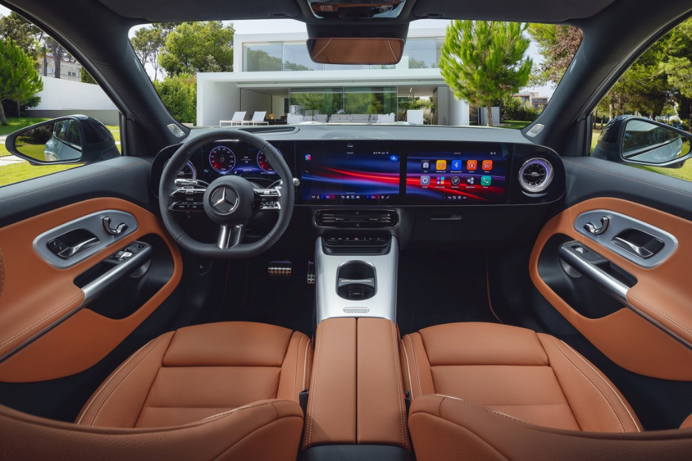 Mercedes GLB Side Profile 2026.